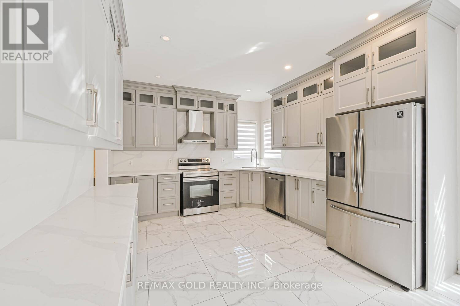 3 Freshspring Drive, Brampton, Ontario  L6R 3H6 - Photo 16 - W12435621