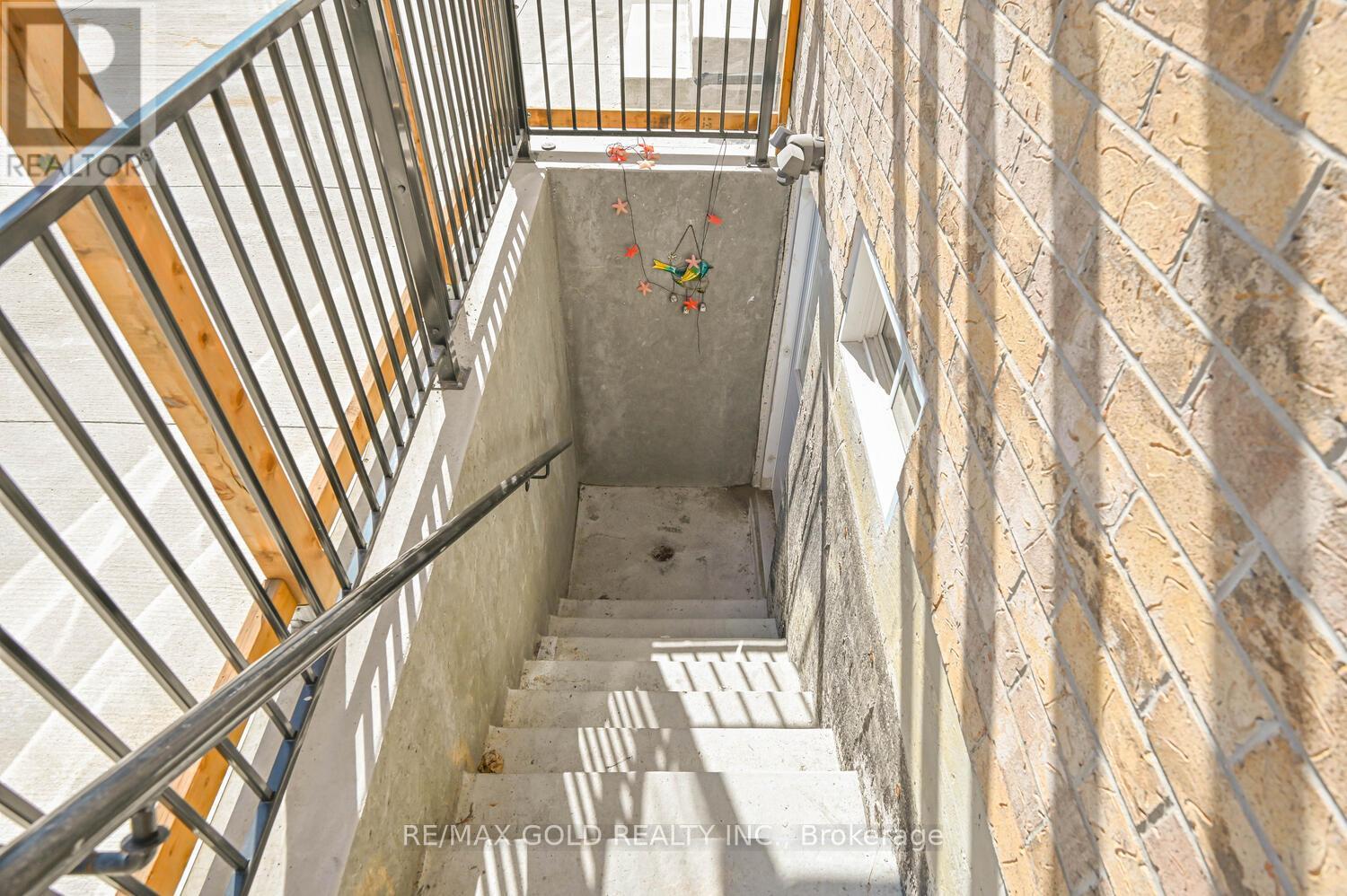 3 Freshspring Drive, Brampton, Ontario  L6R 3H6 - Photo 41 - W12435621