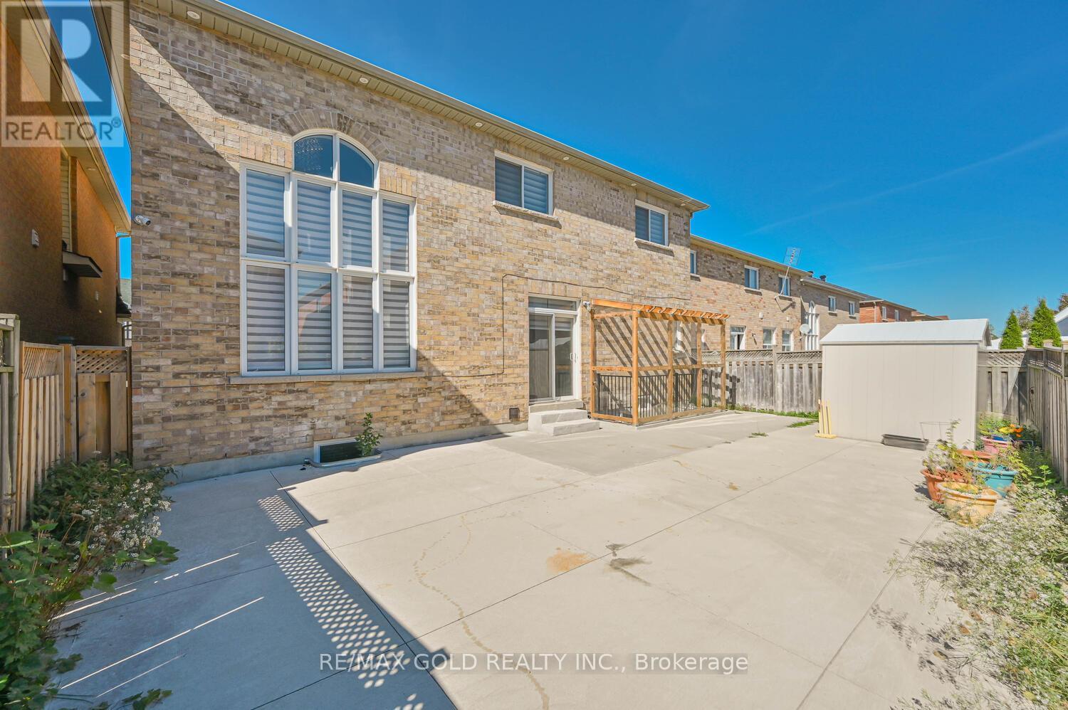 3 Freshspring Drive, Brampton, Ontario  L6R 3H6 - Photo 45 - W12435621