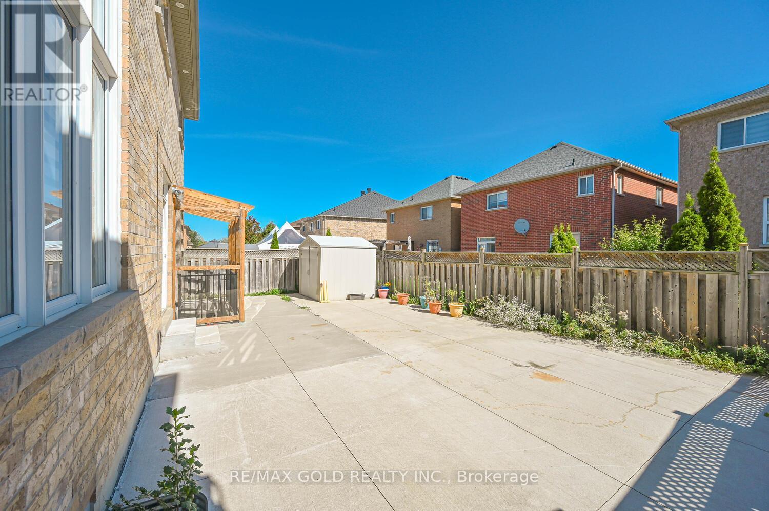 3 Freshspring Drive, Brampton, Ontario  L6R 3H6 - Photo 43 - W12435621