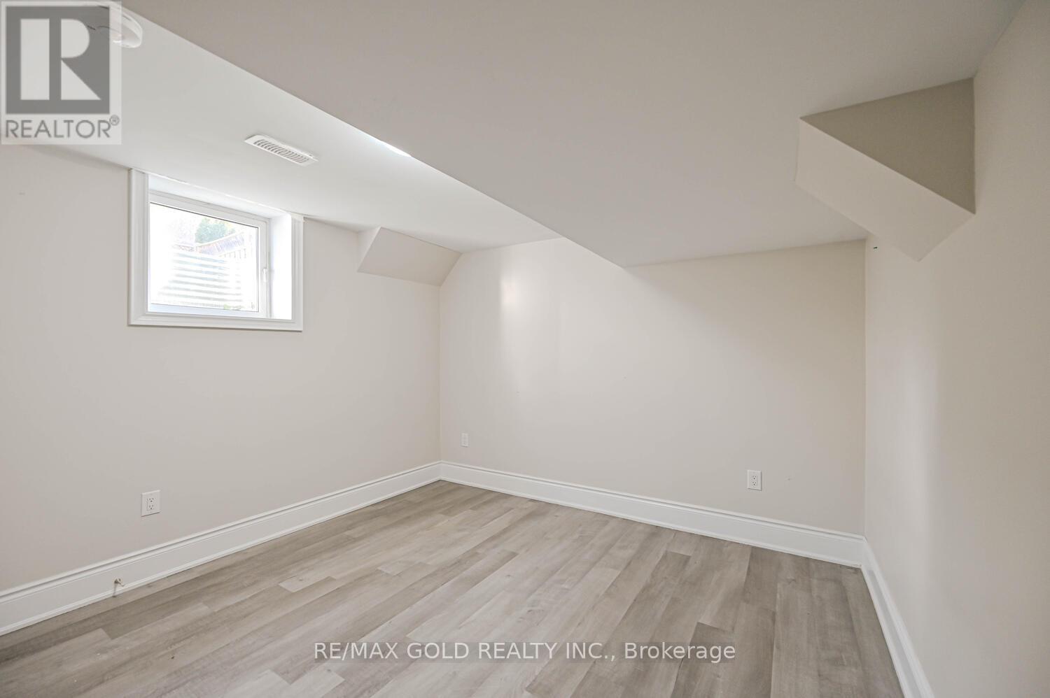 3 Freshspring Drive, Brampton, Ontario  L6R 3H6 - Photo 37 - W12435621