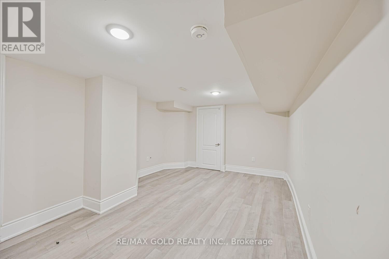3 Freshspring Drive, Brampton, Ontario  L6R 3H6 - Photo 40 - W12435621