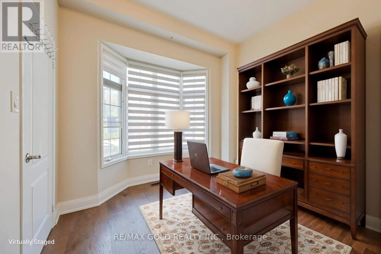 3 Freshspring Drive, Brampton, Ontario  L6R 3H6 - Photo 5 - W12435621