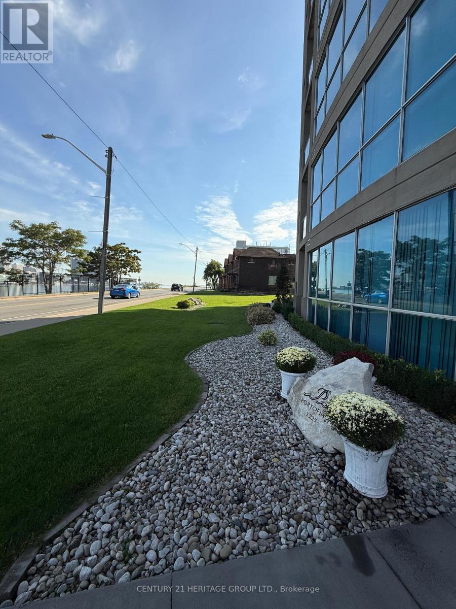305 - 1225 Riverside Drive W, Windsor, Ontario  N9A 0A2 - Photo 37 - X12437058