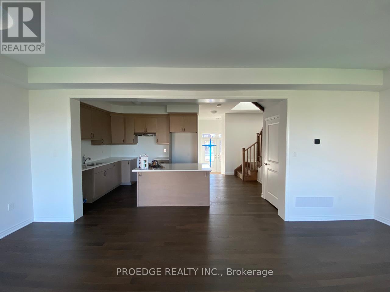316 Rosenberg Way E, Kitchener, Ontario  N2R 0V4 - Photo 8 - X12433631