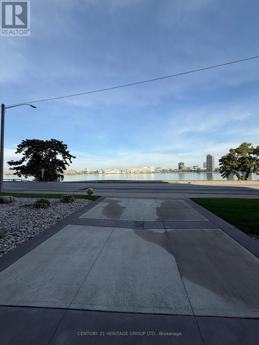 305 - 1225 Riverside Drive W, Windsor, Ontario  N9A 0A2 - Photo 38 - X12437058