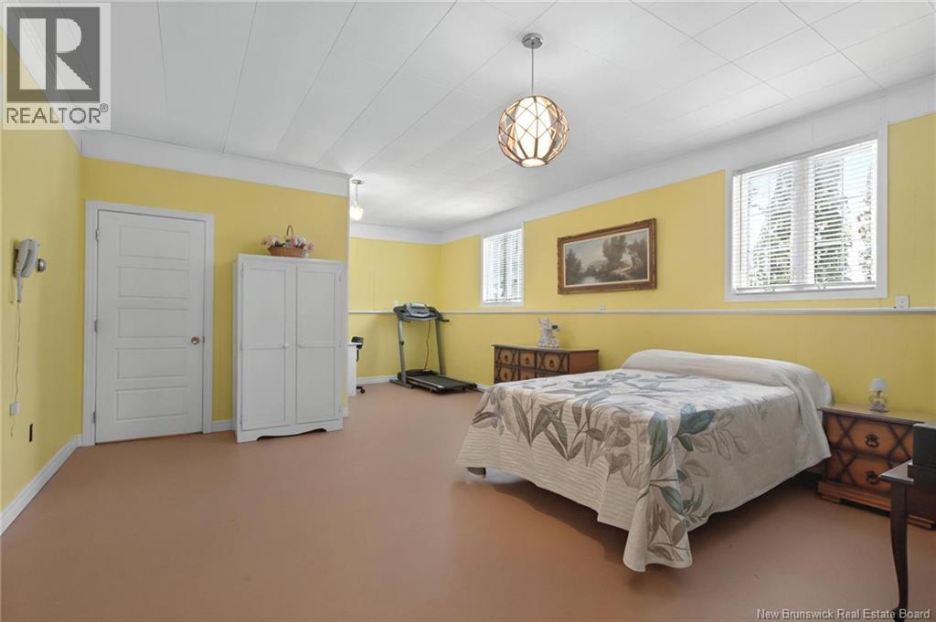 960 Shediac Road, Moncton, New Brunswick  E1A 4X5 - Photo 31 - NB127805
