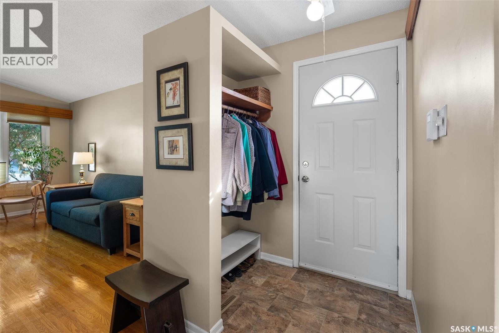 1621 H Avenue N, Saskatoon, Saskatchewan  S7L 2E9 - Photo 3 - SK019599