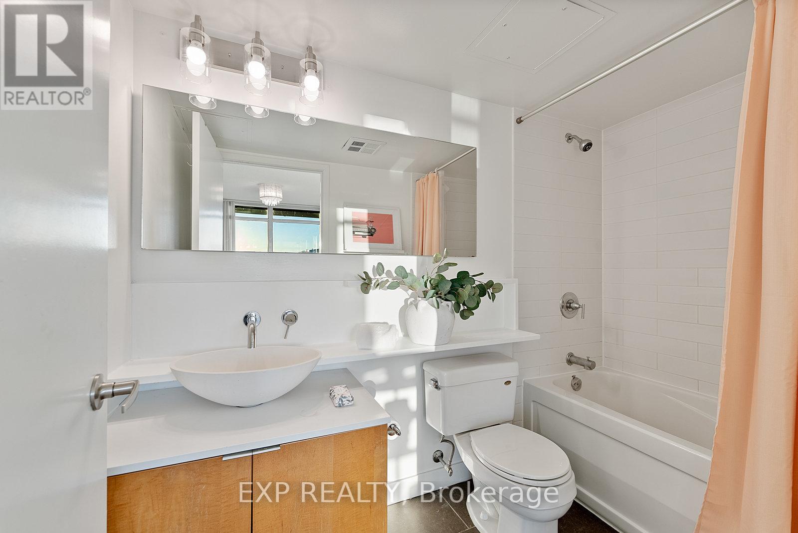 4101 - 15 Fort York Boulevard, Toronto, Ontario  M5V 3Y4 - Photo 24 - C12439434