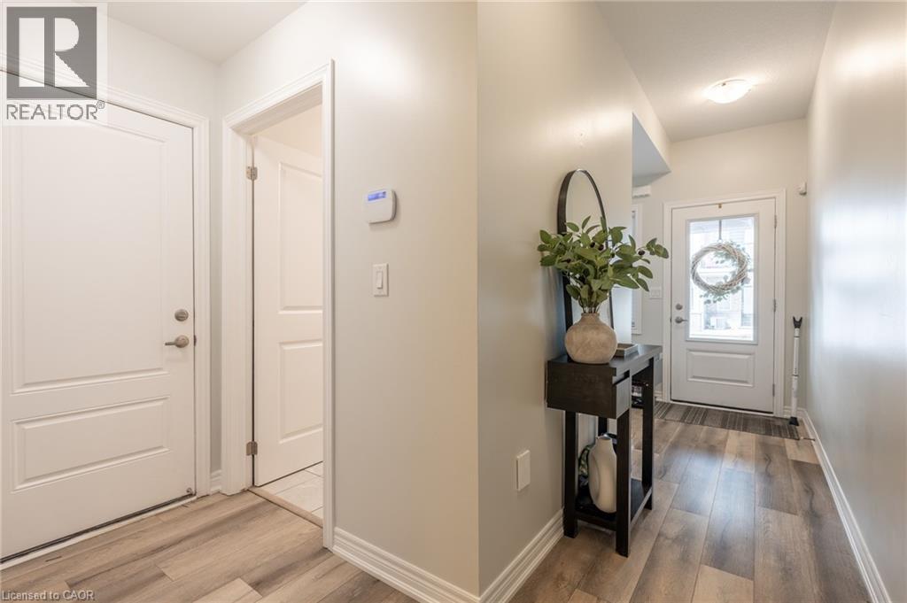 40 Zinfandel Drive Unit# 39, Stoney Creek, Ontario  L8E 0L1 - Photo 5 - 40775085