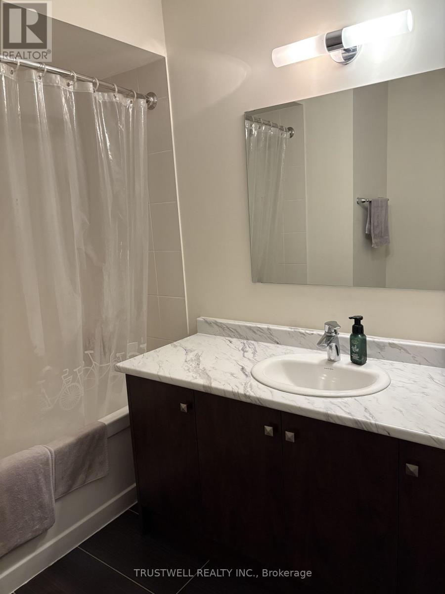95 Donald Fleming Way, Whitby, Ontario  L1R 0N8 - Photo 8 - E12439455
