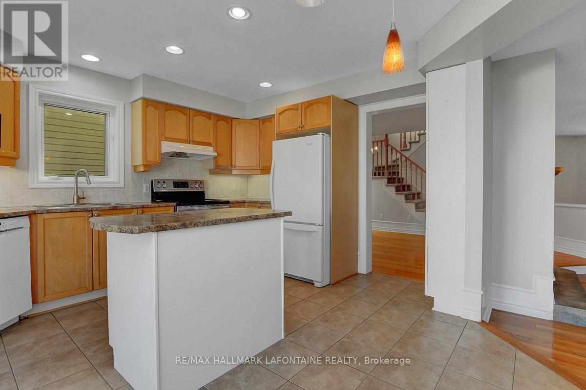 919 Scala Avenue, Ottawa, Ontario  K4A 4M7 - Photo 14 - X12439451