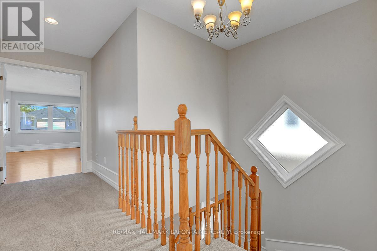 919 Scala Avenue, Ottawa, Ontario  K4A 4M7 - Photo 18 - X12439451