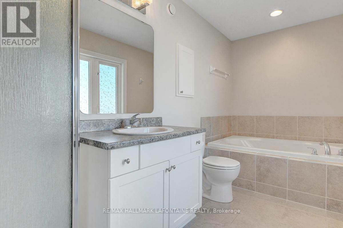 919 Scala Avenue, Ottawa, Ontario  K4A 4M7 - Photo 22 - X12439451
