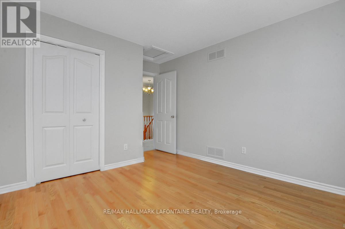 919 Scala Avenue, Ottawa, Ontario  K4A 4M7 - Photo 25 - X12439451