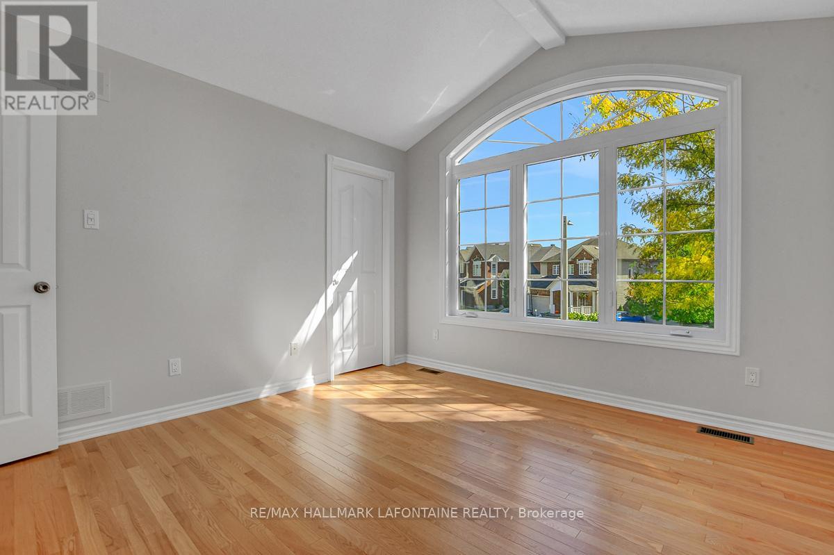919 Scala Avenue, Ottawa, Ontario  K4A 4M7 - Photo 30 - X12439451