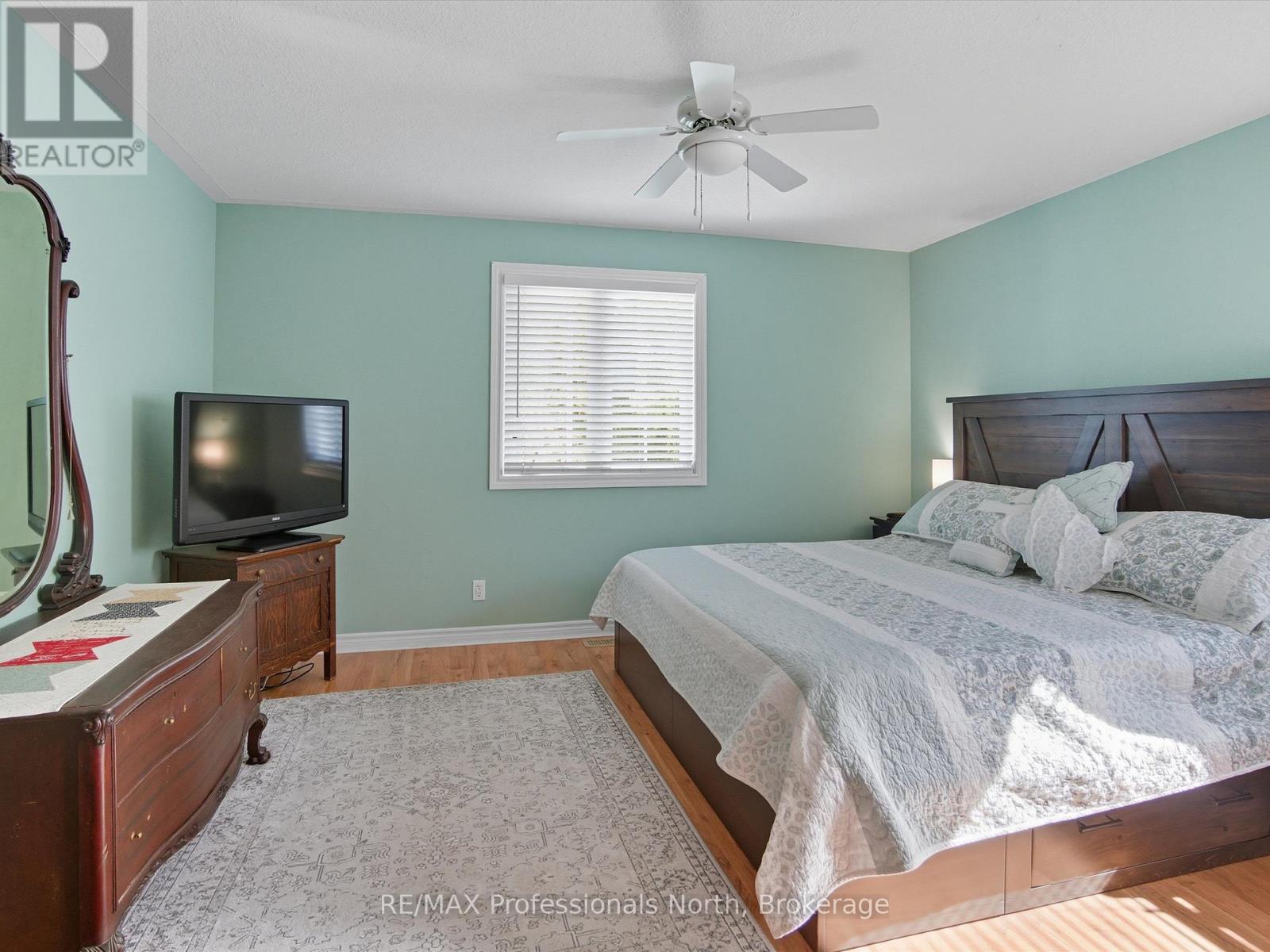 17 Keall Crescent, Bracebridge, Ontario  P1L 1Y4 - Photo 20 - X12439527