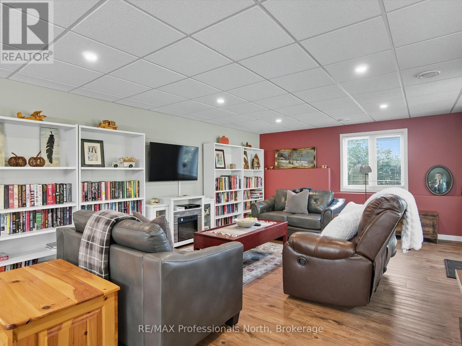 17 Keall Crescent, Bracebridge, Ontario  P1L 1Y4 - Photo 27 - X12439527
