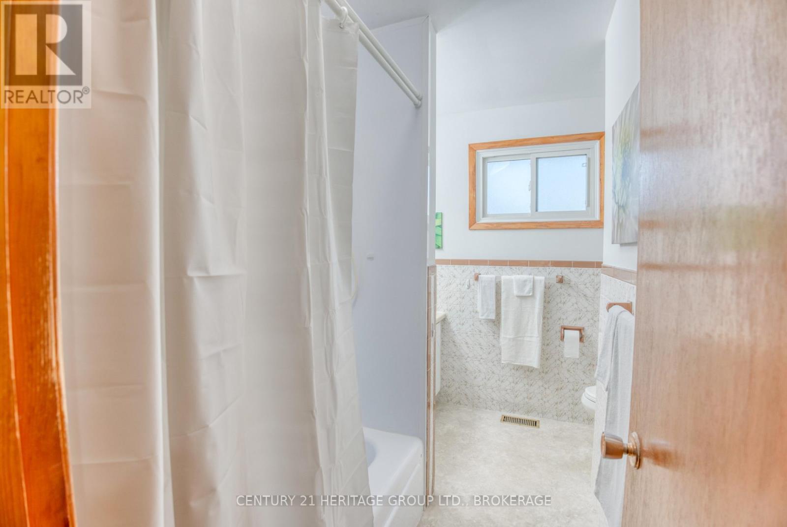 675 Carnaby Street, Kingston, Ontario  K7M 5M8 - Photo 9 - X12439528