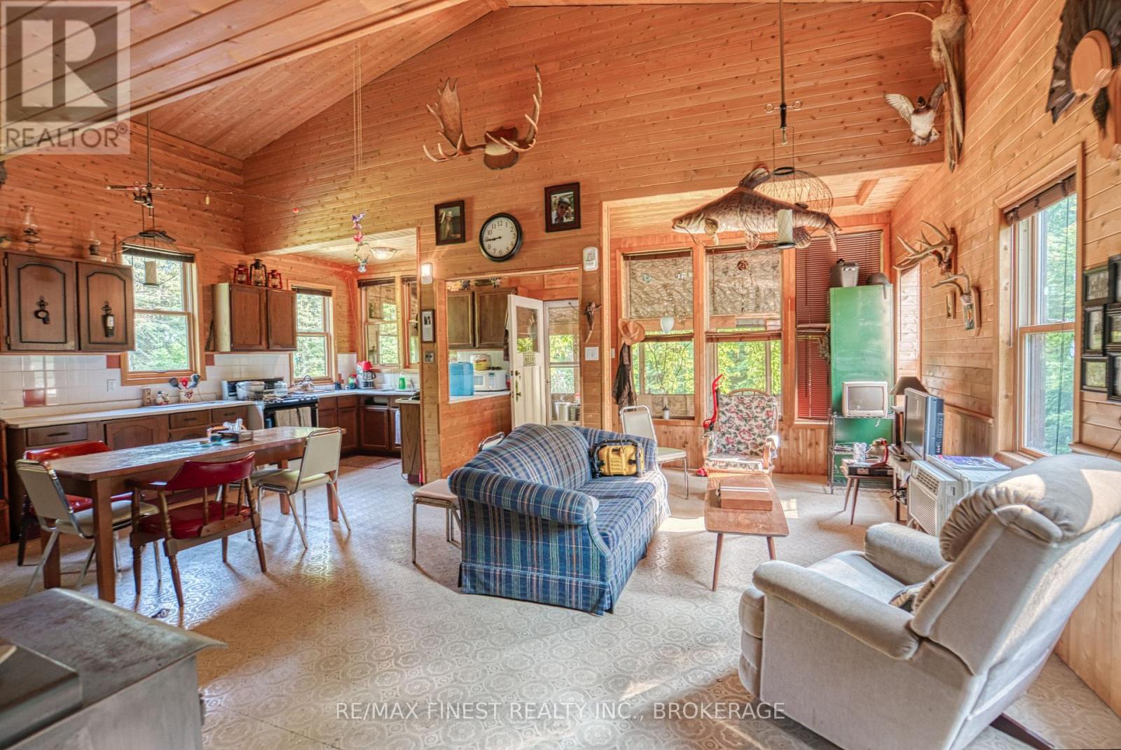 E 1/2 Lot 22 Concession 9 Palmerston, North Frontenac, Ontario  K0H 2J0 - Photo 3 - X12439530