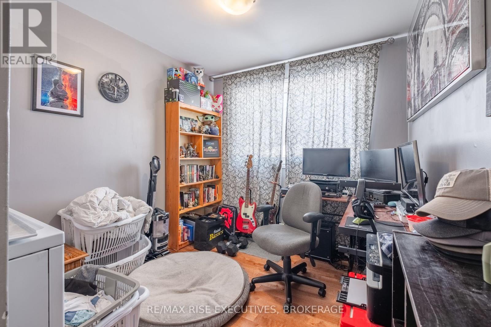 20 Elizabeth Avenue, Kingston, Ontario  K7M 3G8 - Photo 10 - X12439569