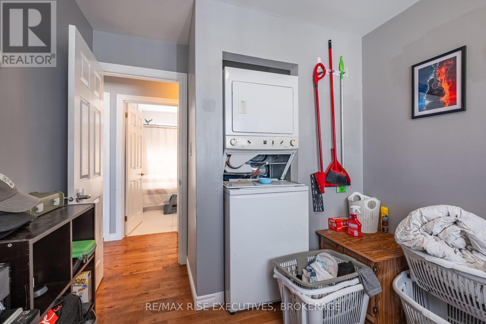 20 Elizabeth Avenue, Kingston, Ontario  K7M 3G8 - Photo 11 - X12439569