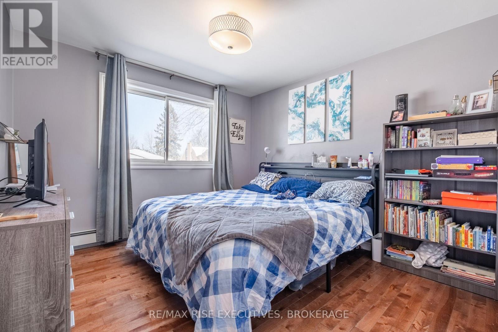 20 Elizabeth Avenue, Kingston, Ontario  K7M 3G8 - Photo 12 - X12439569