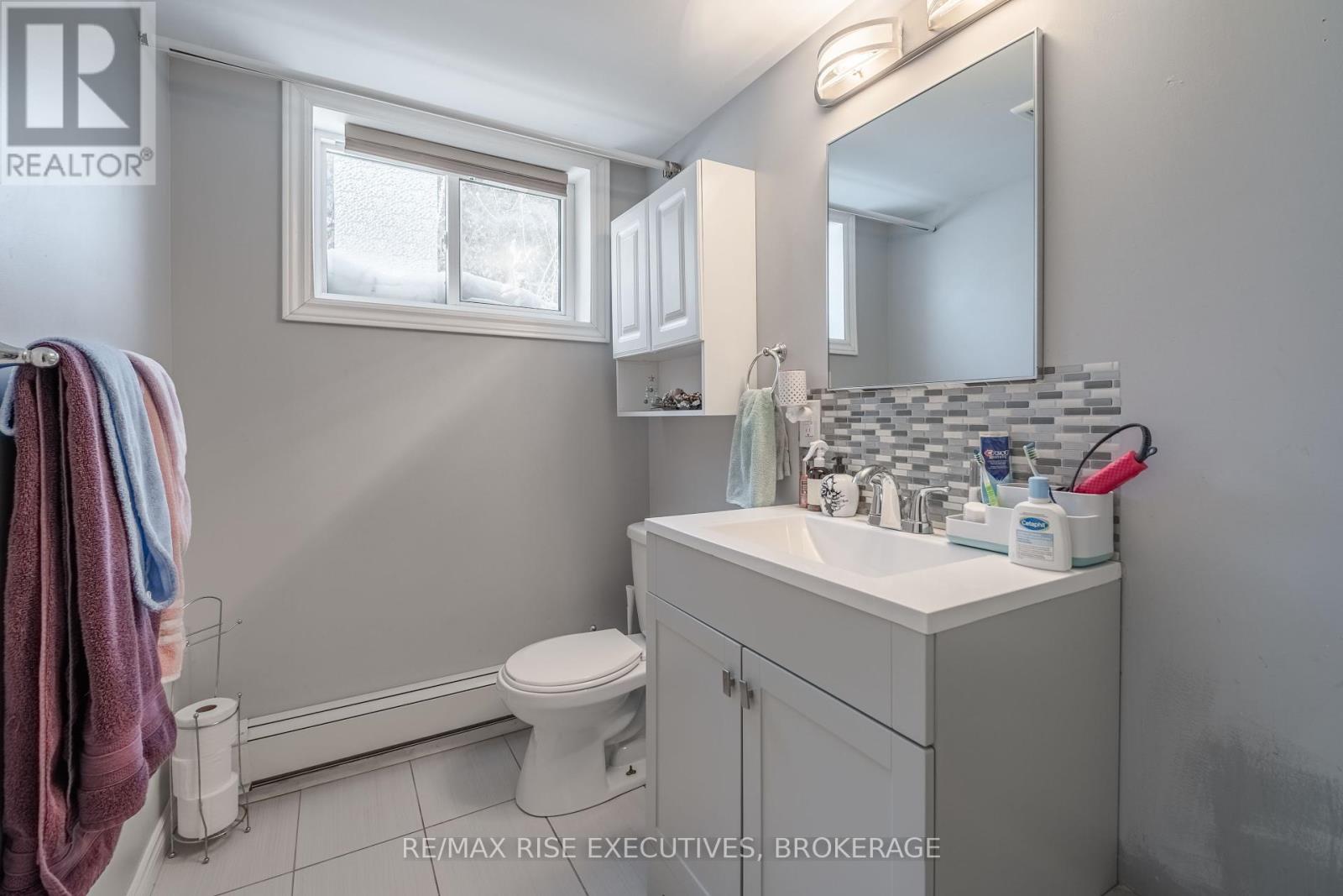 20 Elizabeth Avenue, Kingston, Ontario  K7M 3G8 - Photo 19 - X12439569
