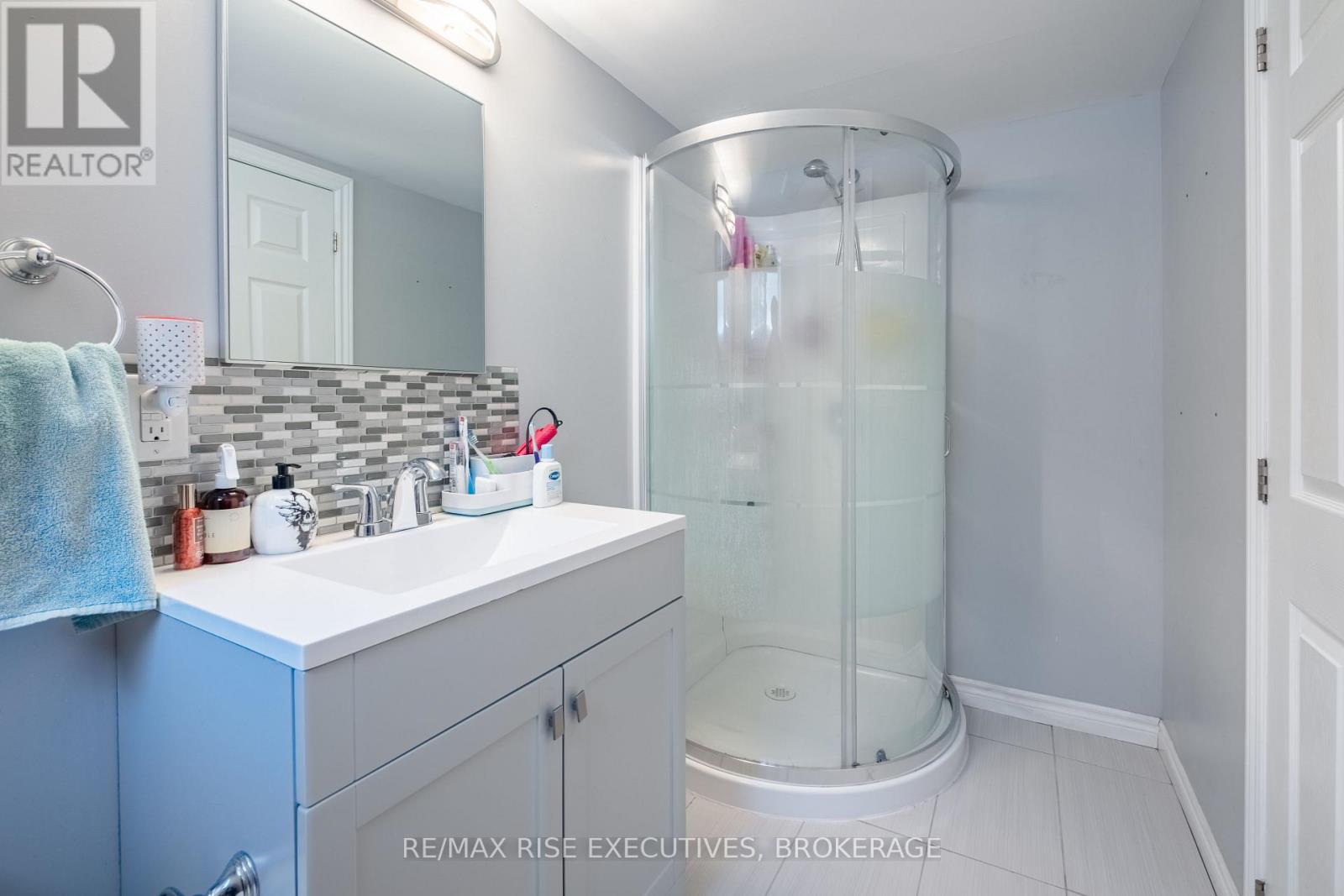 20 Elizabeth Avenue, Kingston, Ontario  K7M 3G8 - Photo 20 - X12439569