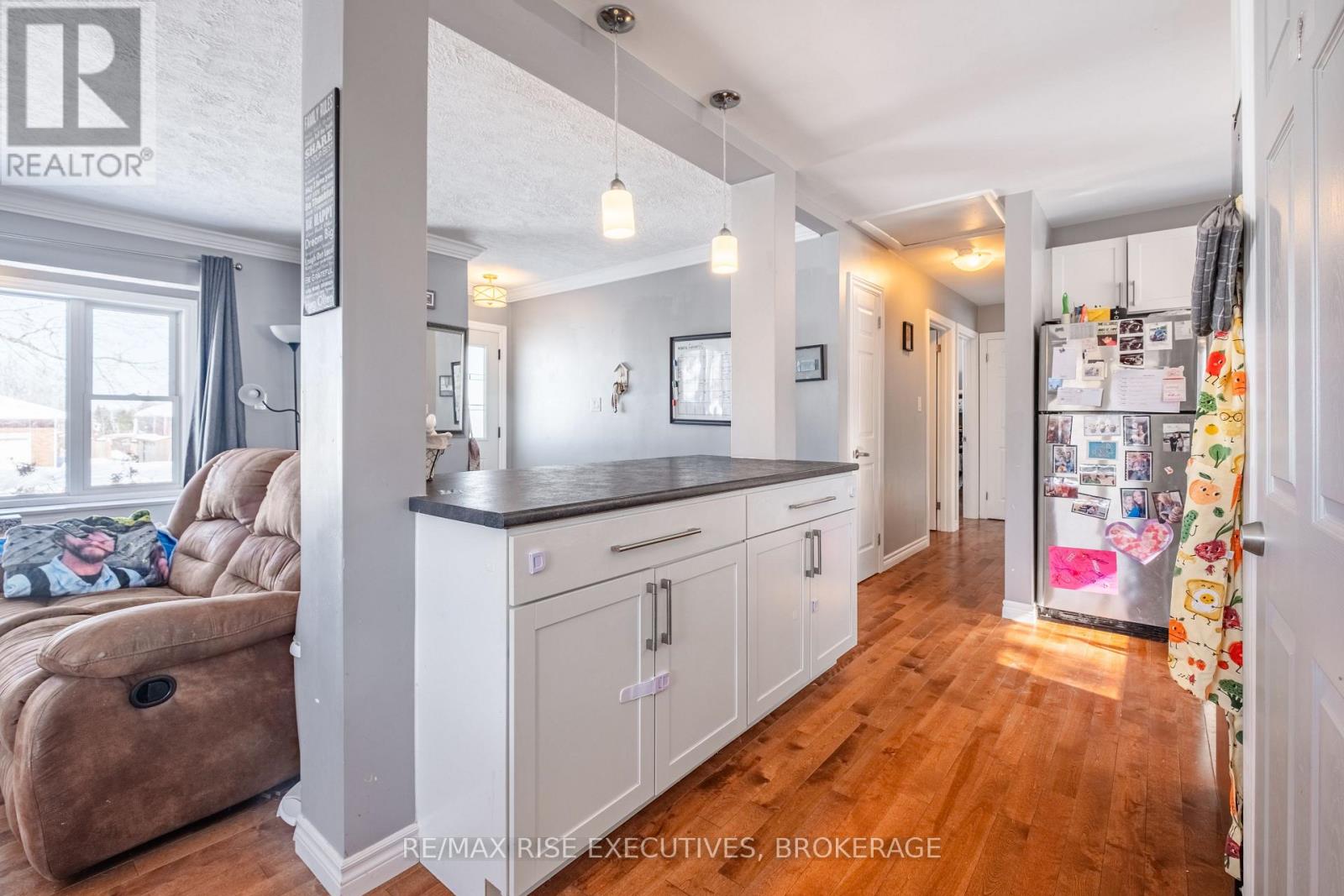 20 Elizabeth Avenue, Kingston, Ontario  K7M 3G8 - Photo 6 - X12439569