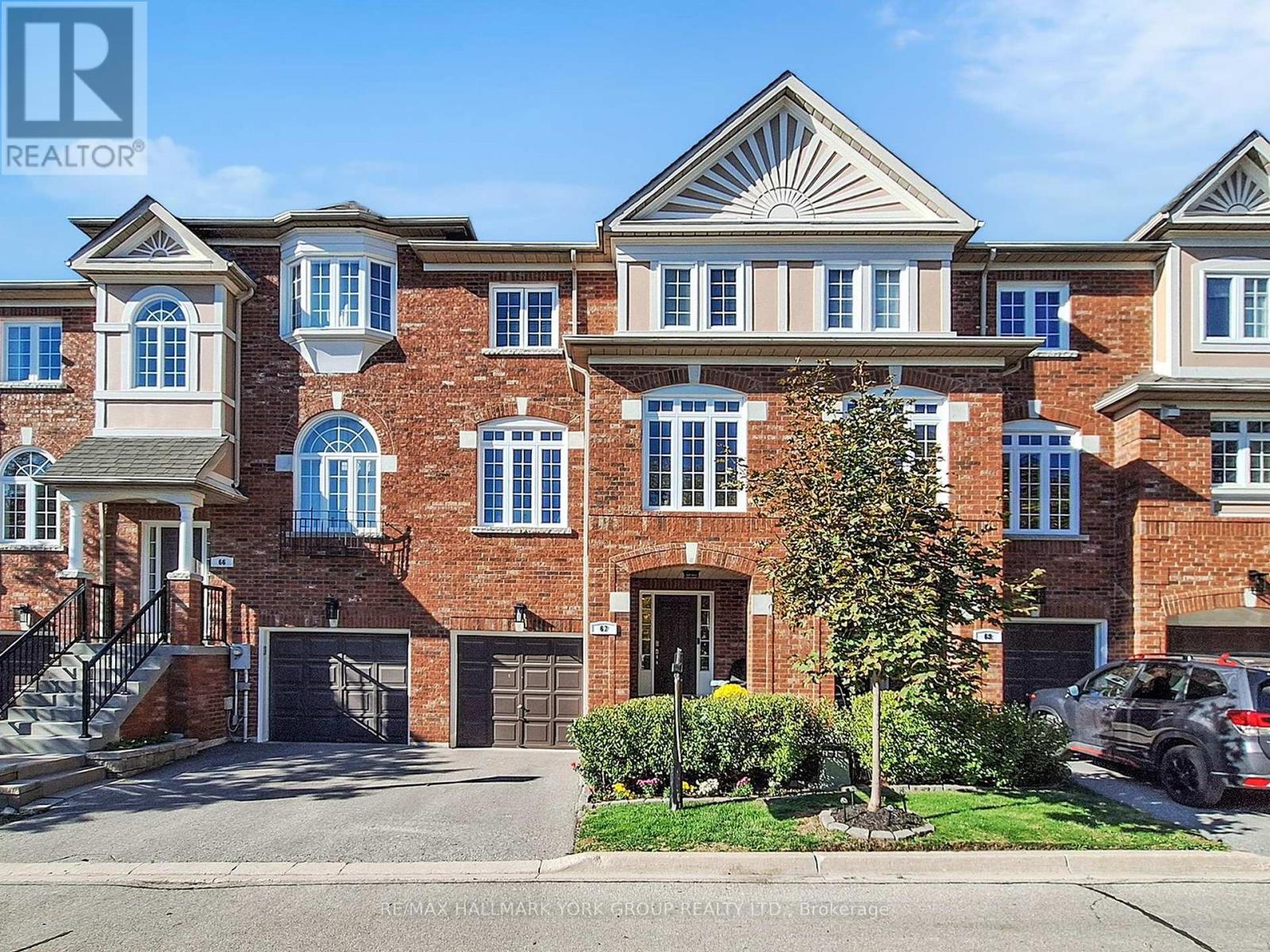 67 - 190 Harding Boulevard W, Richmond Hill, Ontario  L4C 0J9 - Photo 2 - N12439390