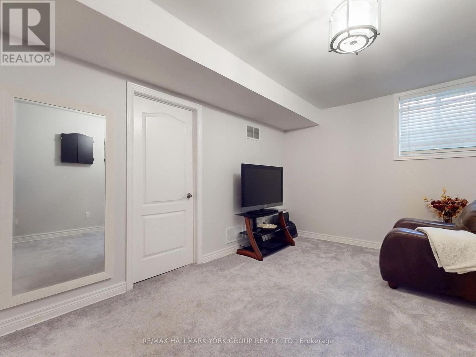 67 - 190 Harding Boulevard W, Richmond Hill, Ontario  L4C 0J9 - Photo 39 - N12439390