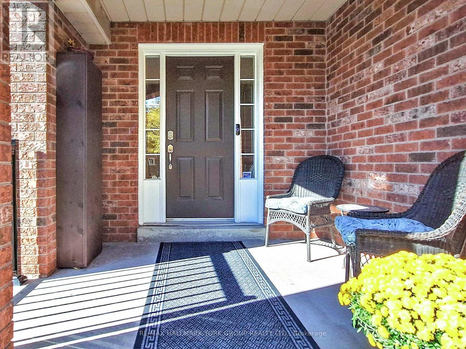 67 - 190 Harding Boulevard W, Richmond Hill, Ontario  L4C 0J9 - Photo 4 - N12439390