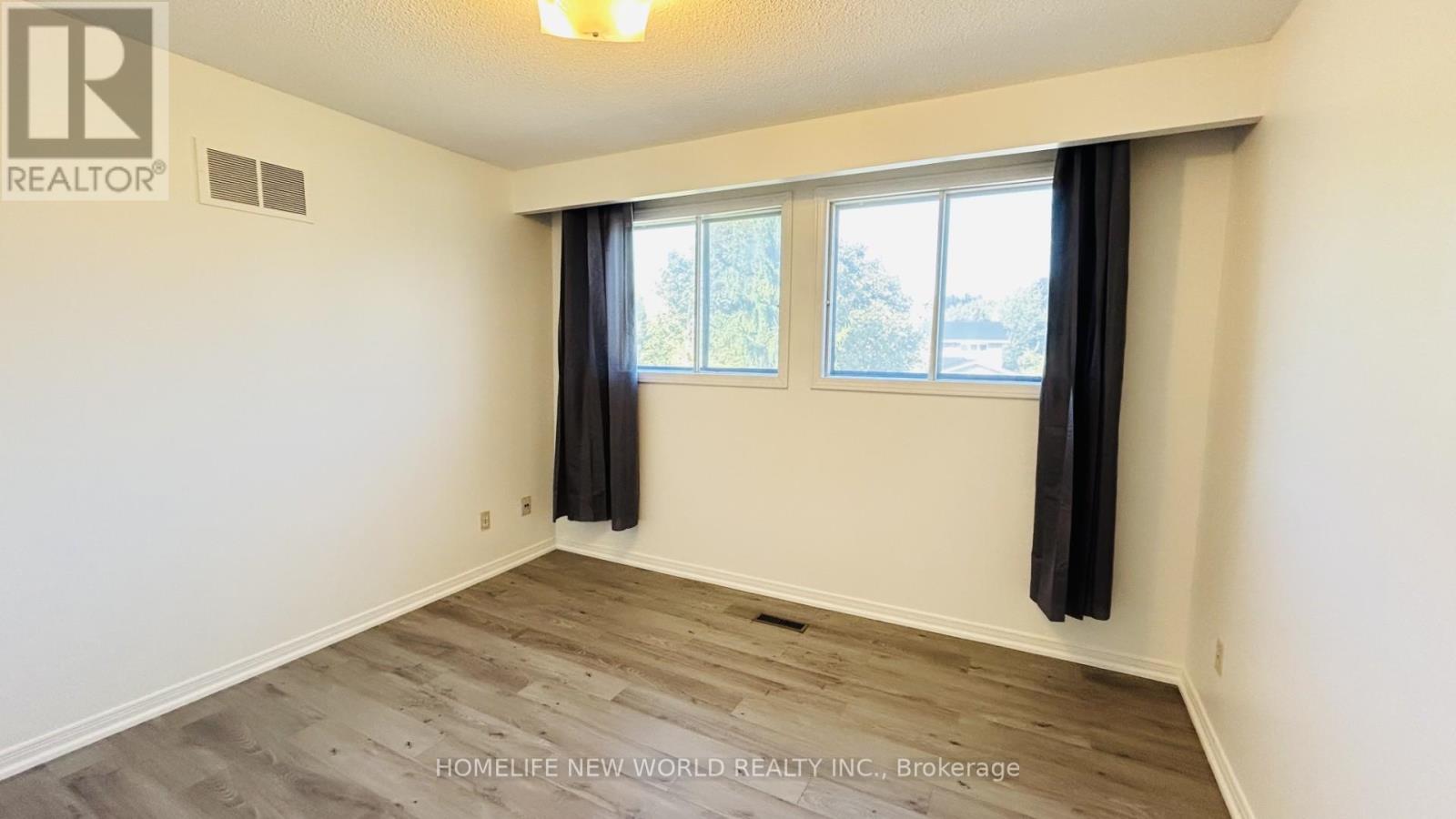 93 Willowbrook Road, Markham, Ontario  L3T 5K7 - Photo 18 - N12439441