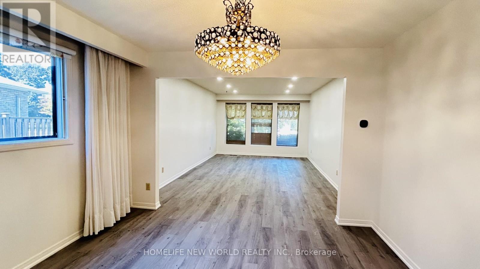 93 Willowbrook Road, Markham, Ontario  L3T 5K7 - Photo 8 - N12439441