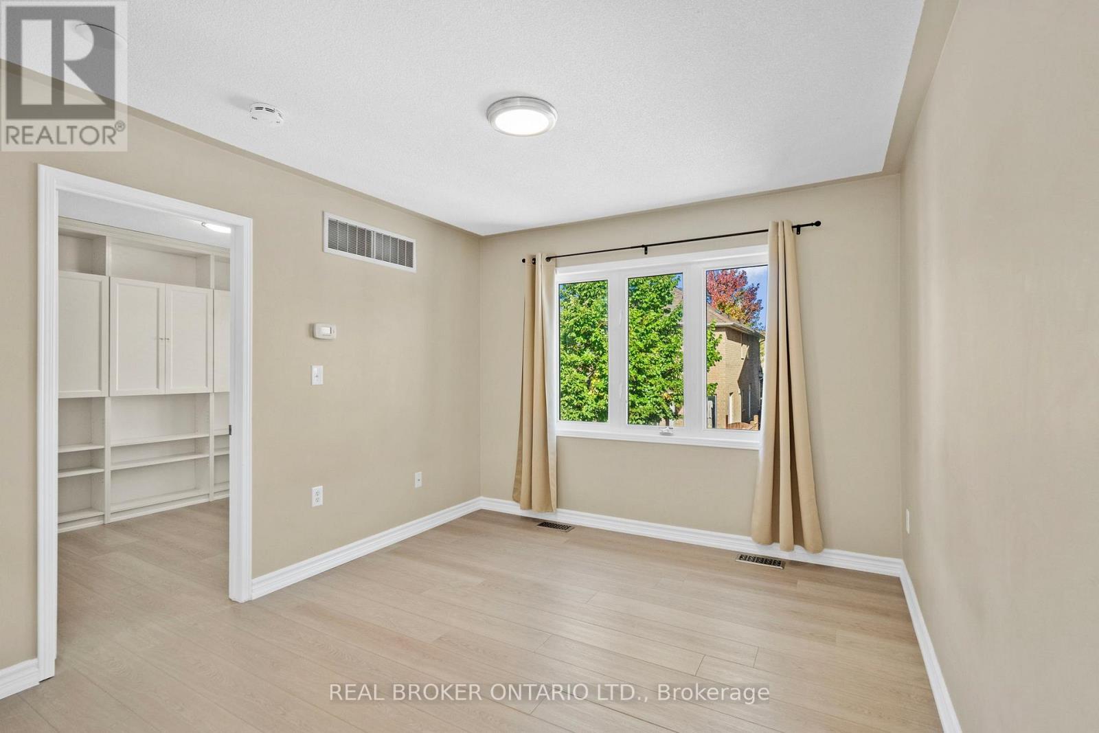 Rear - 496 White's Hill Avenue, Markham, Ontario  L6B 0J9 - Photo 10 - N12439453