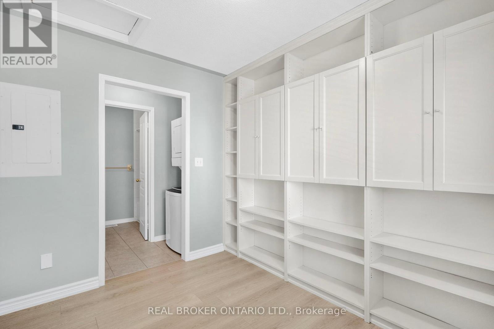 Rear - 496 White's Hill Avenue, Markham, Ontario  L6B 0J9 - Photo 15 - N12439453