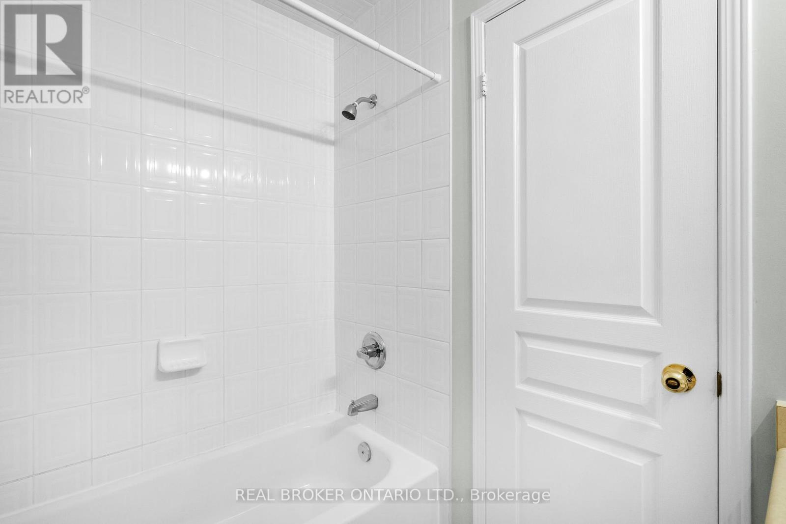 Rear - 496 White's Hill Avenue, Markham, Ontario  L6B 0J9 - Photo 19 - N12439453