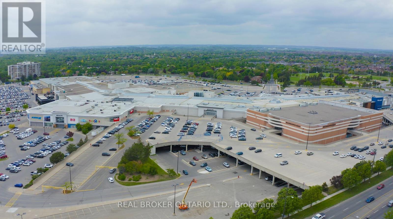 Rear - 496 White's Hill Avenue, Markham, Ontario  L6B 0J9 - Photo 23 - N12439453