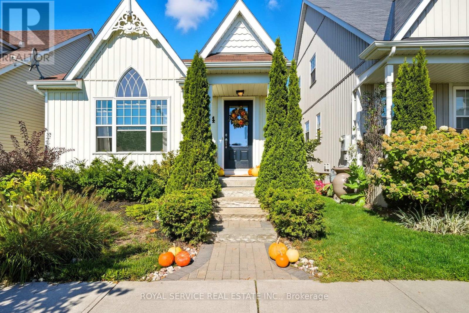 264 STRACHAN STREET, Port Hope, Ontario