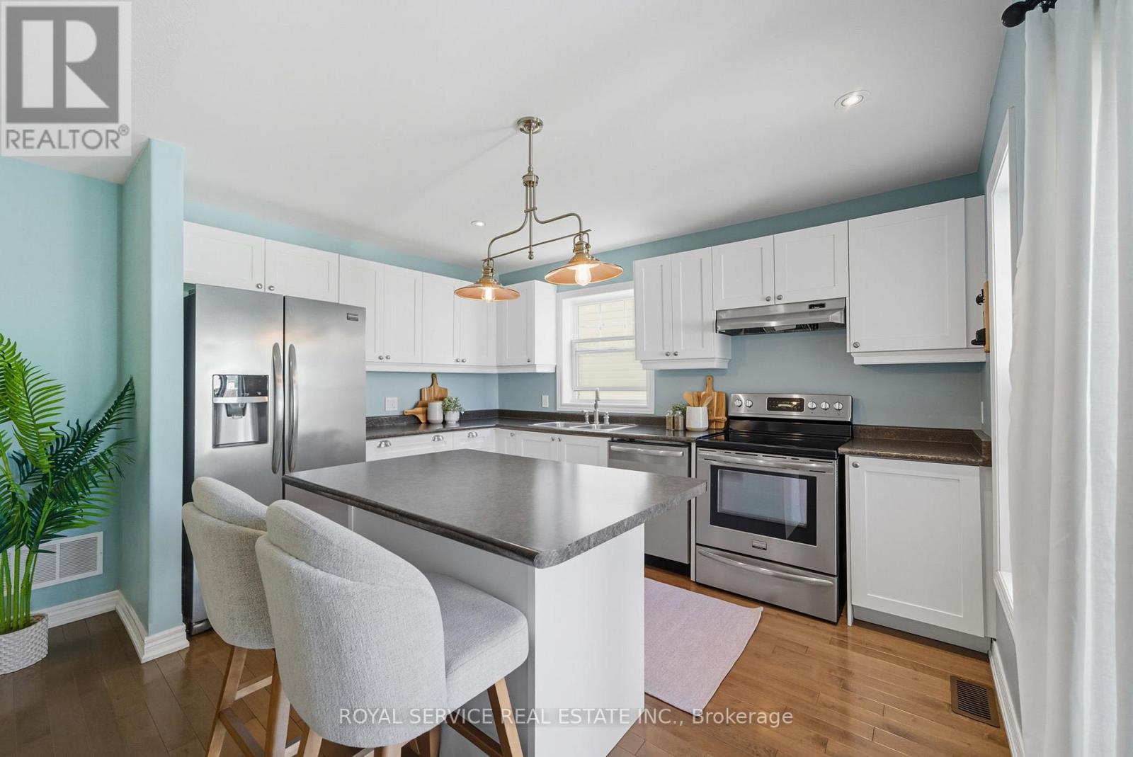 264 Strachan Street, Port Hope, Ontario  L1A 0C8 - Photo 7 - X12439461