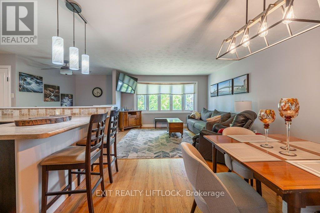 39 Beechwood Drive, Peterborough, Ontario  K9J 1M2 - Photo 11 - X12439499
