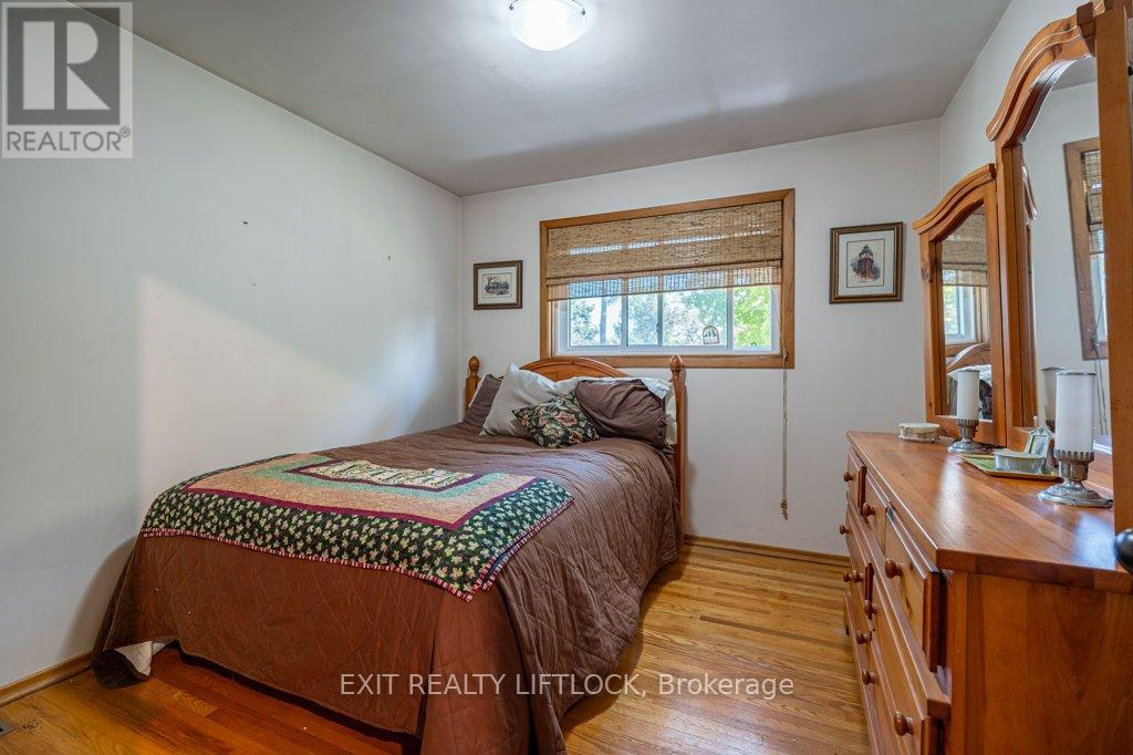39 Beechwood Drive, Peterborough, Ontario  K9J 1M2 - Photo 17 - X12439499