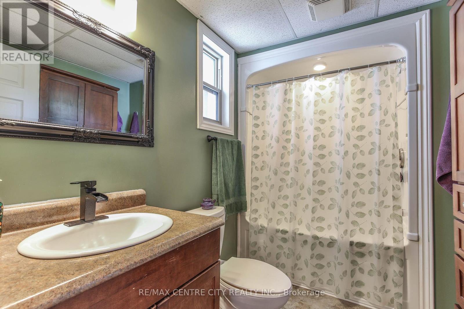 13 Potters Road N, Tillsonburg, Ontario  N4G 2G9 - Photo 24 - X12439497