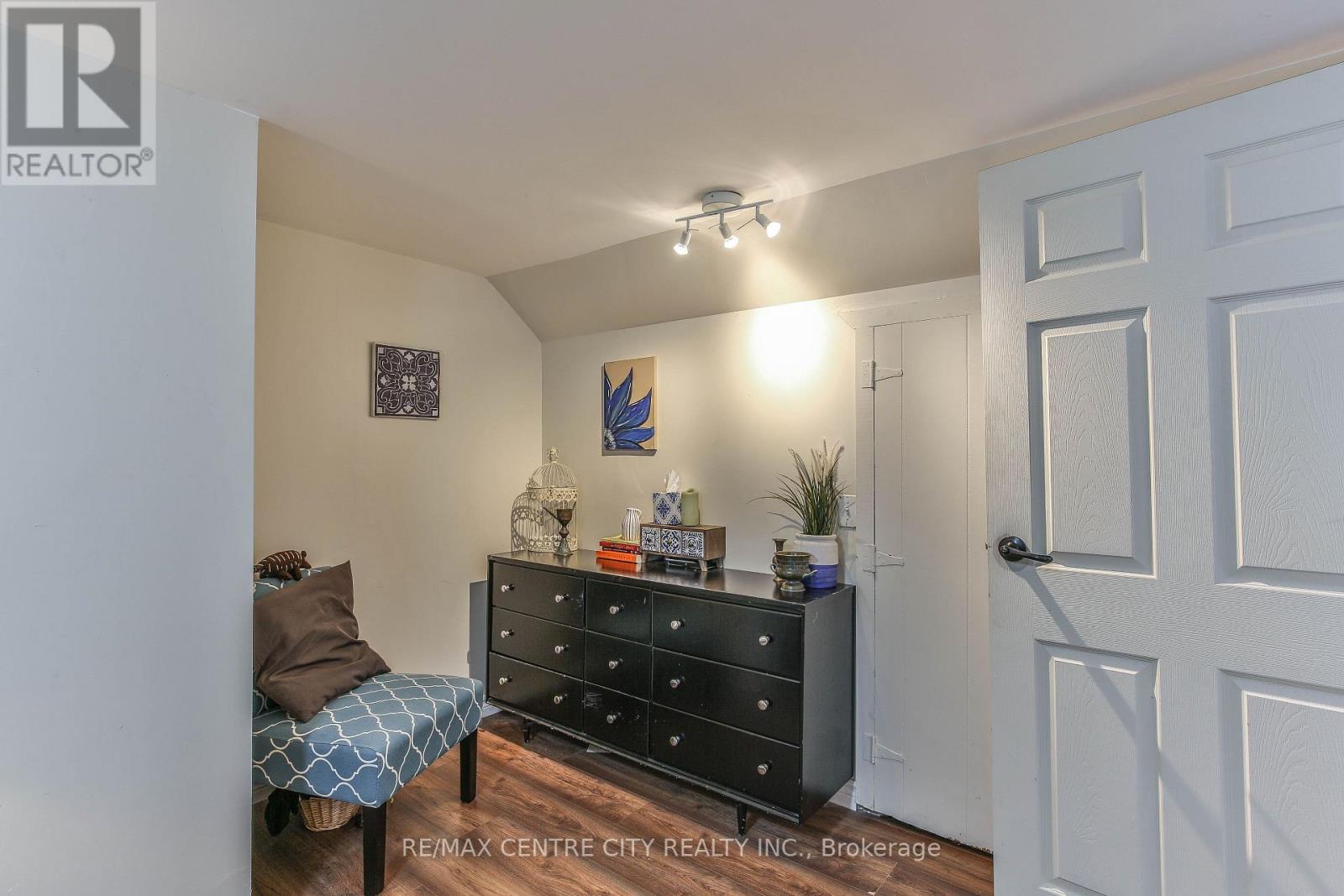 13 Potters Road N, Tillsonburg, Ontario  N4G 2G9 - Photo 32 - X12439497