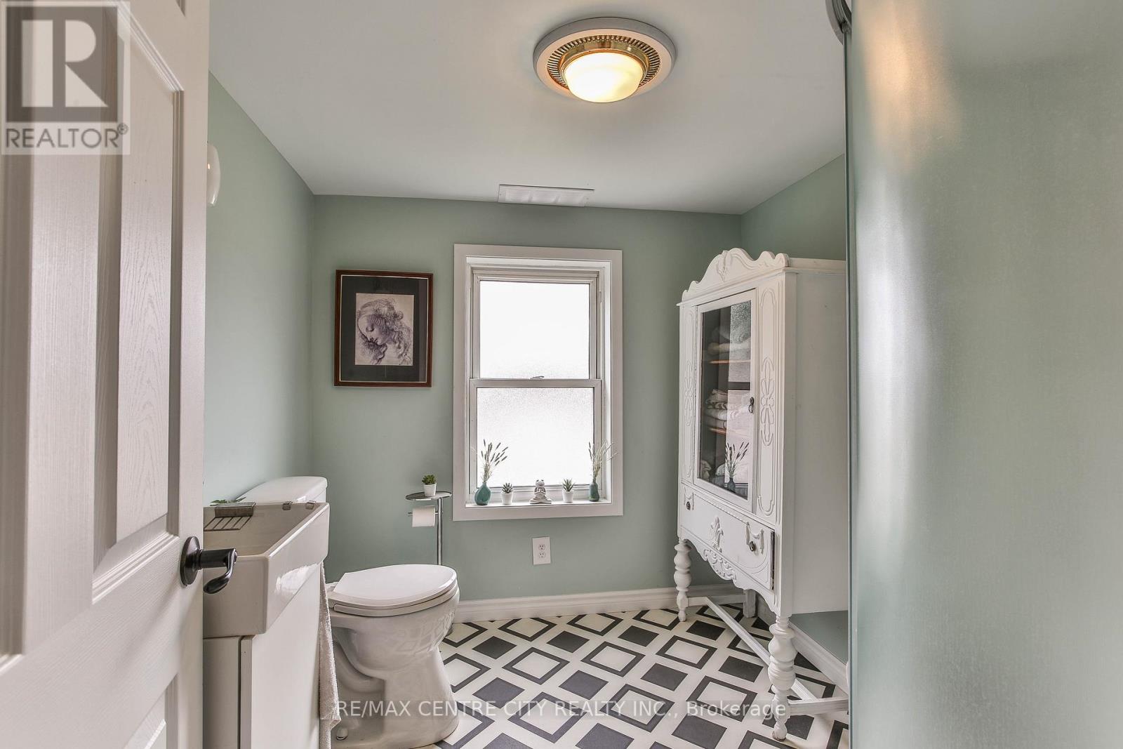 13 Potters Road N, Tillsonburg, Ontario  N4G 2G9 - Photo 35 - X12439497