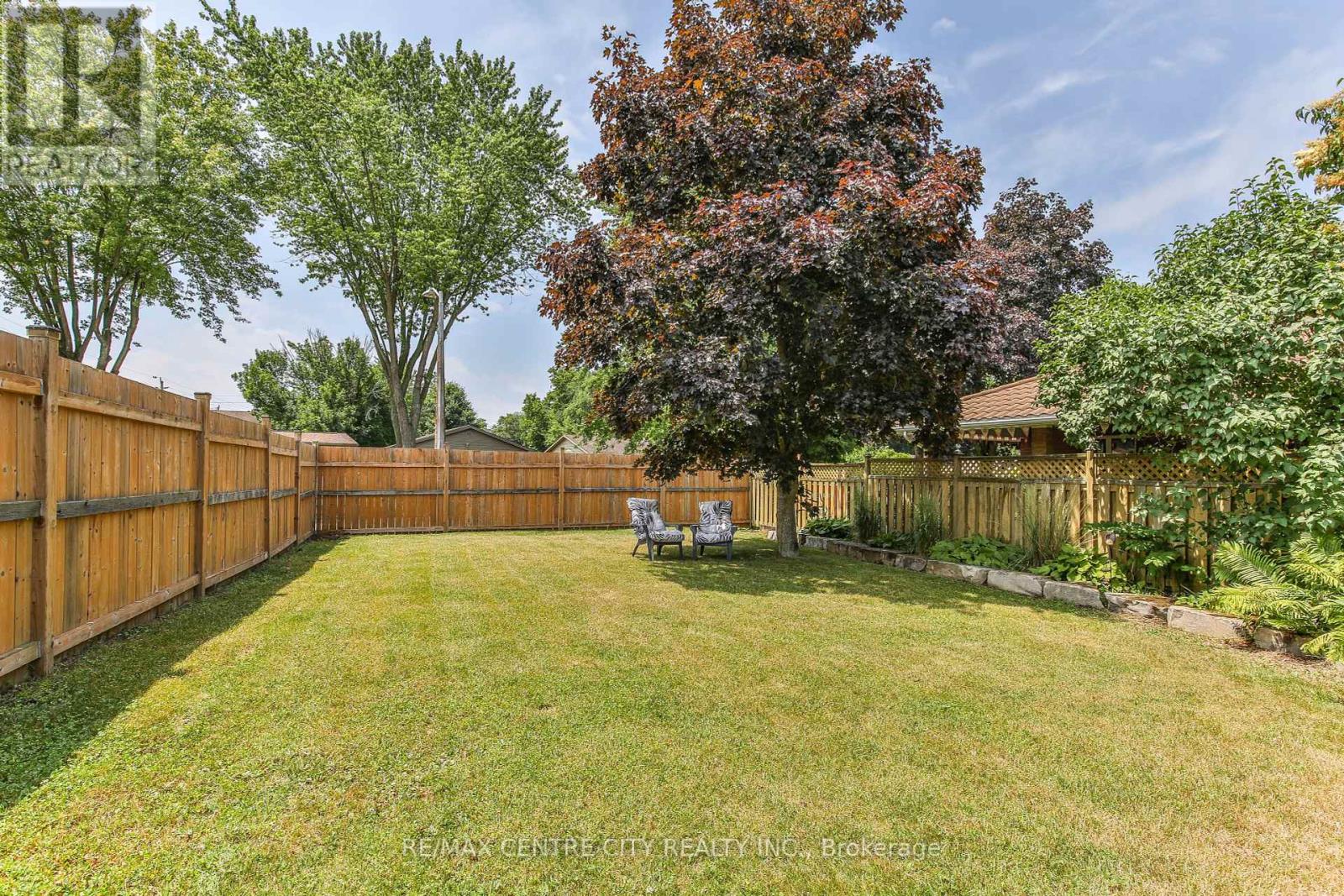 13 Potters Road N, Tillsonburg, Ontario  N4G 2G9 - Photo 39 - X12439497