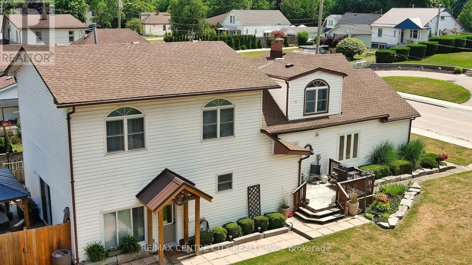 13 Potters Road N, Tillsonburg, Ontario  N4G 2G9 - Photo 44 - X12439497