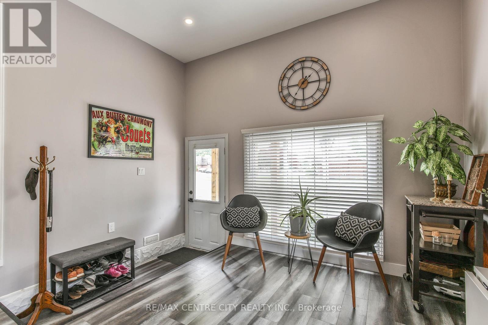 13 Potters Road N, Tillsonburg, Ontario  N4G 2G9 - Photo 6 - X12439497