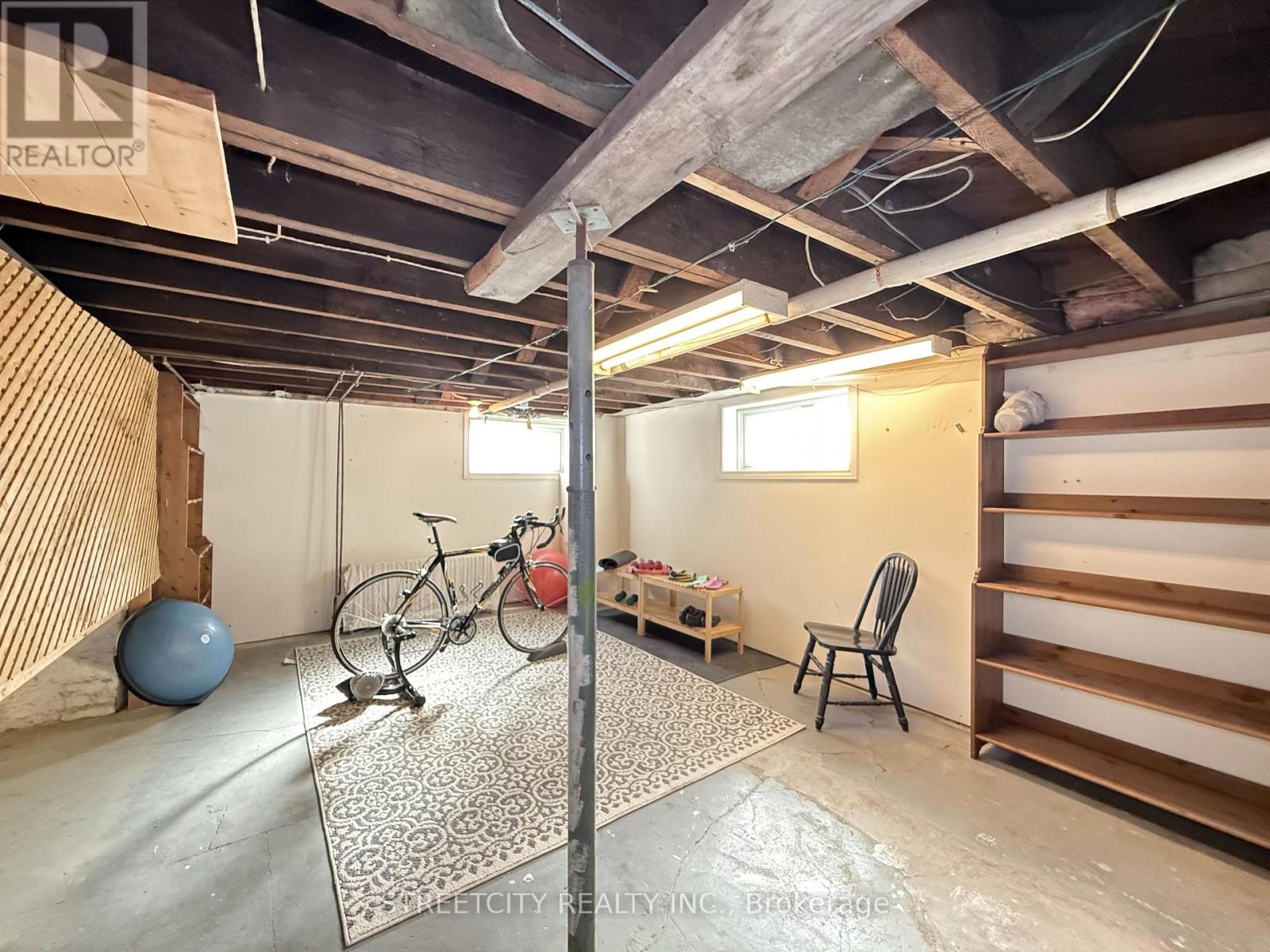 204 London Road, Sarnia, Ontario  N7T 4V5 - Photo 19 - X12439502